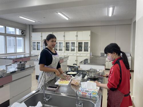 国際交流部２.jpg