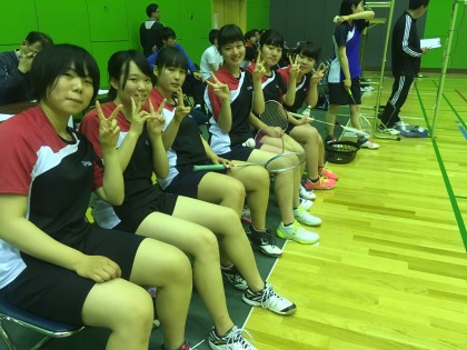 女子団体ベンチの様子