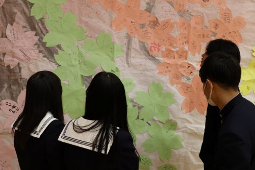 上(1).JPG